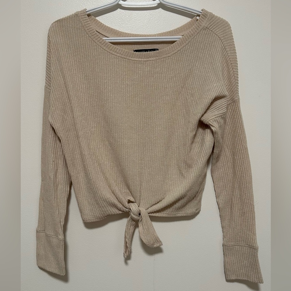 Abercrombie & Fitch Tie-Front Sweater